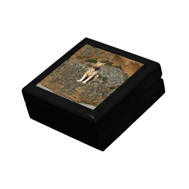 White Tiger Lookout,    Gift Box (Side)