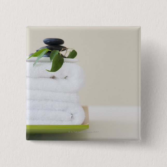 White towels and spa stones button (Front)