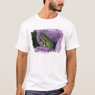 White's tree-frog T-Shirt