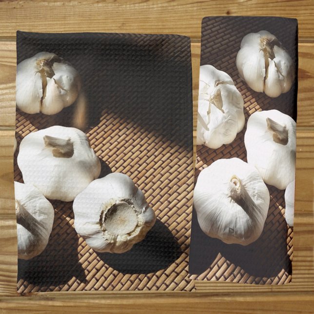 Whole Cloves White Garlic Kitchen Towel (Creator Uploaded)
