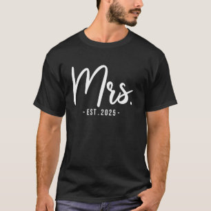 Wife Mrs Est 2025 Married Wedding Bridal Party Bac T-Shirt