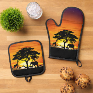 Wild Animals on African Savanna Sunset Oven Mitt & Pot Holder Set