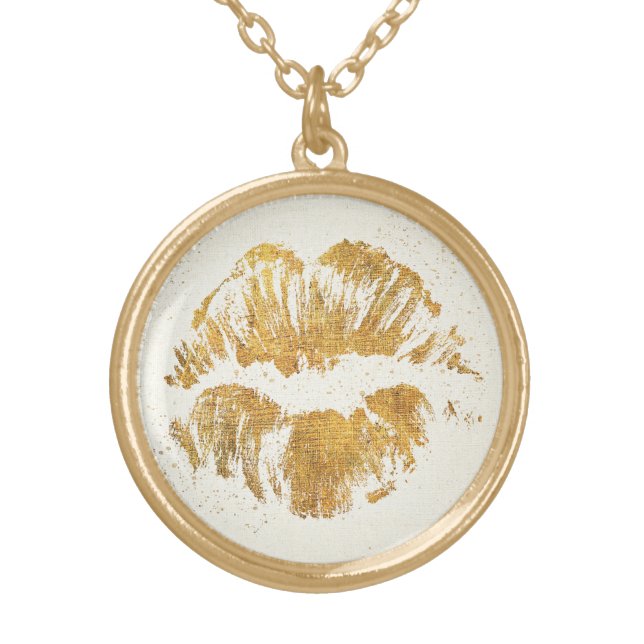 Wild Apple | Elegant Stylish Kiss Gold Plated Necklace (Front)