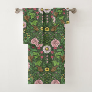 Wild garden in green bath towel set