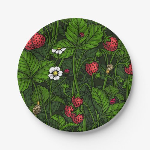 Wild strawberries paper plates