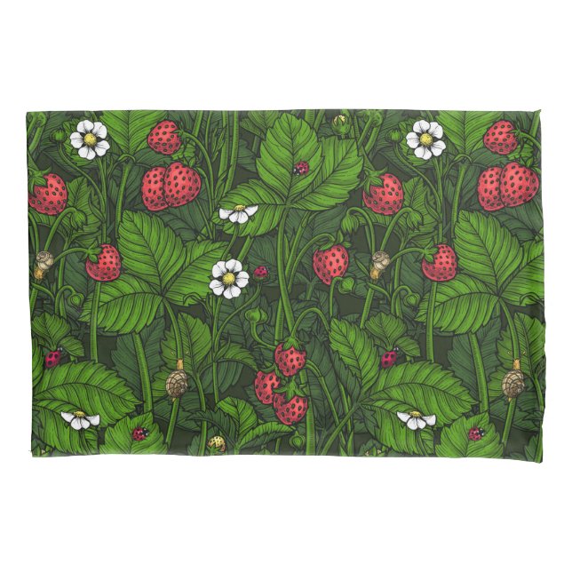 Wild strawberries pillow case (Front)