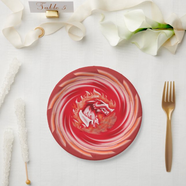Wild Wolf Whirling red paper plates (Wedding)