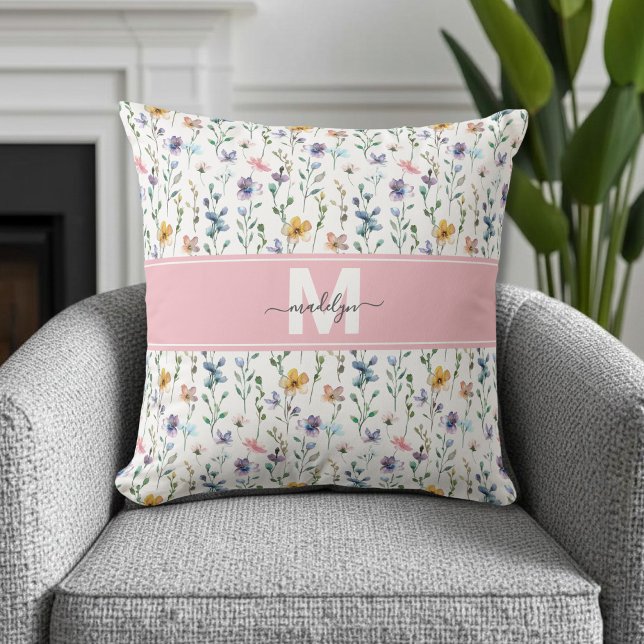 Wildflower Monogram Throw Pillow (Wildflower Monogram Throw Pillow )