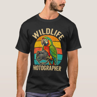 Wildlife Photographer Macaw Bird Camera Retro T-Shirt