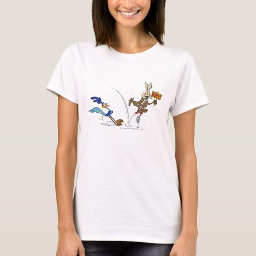 Wile E Coyote and ROAD RUNNER Acme Products 7 T_Shirt