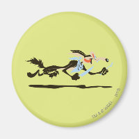 WILE E. COYOTE™ Chasing dinner