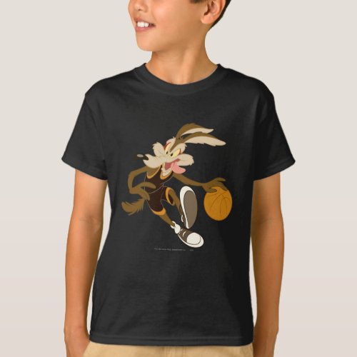 Wile E Coyote Dribbling Through Competition T_Shirt