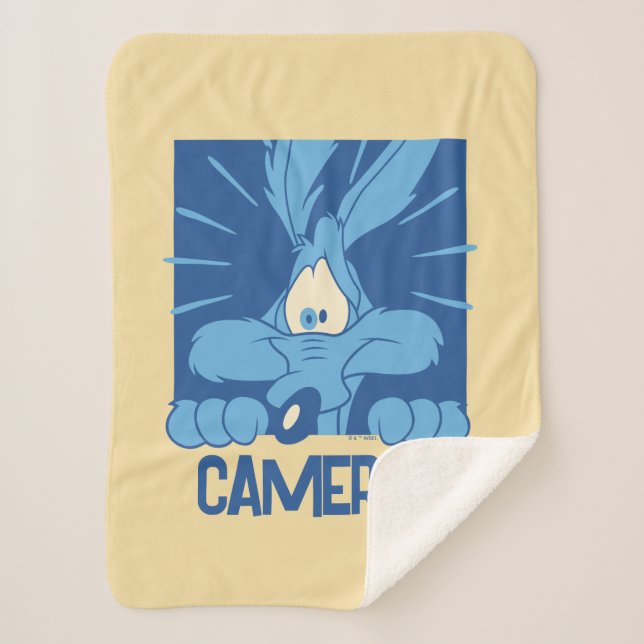 WILE E. COYOTE™ Shocked Expression Sherpa Blanket (Front)