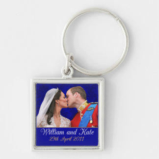 William and Kate Royal Wedding Kiss Keychain