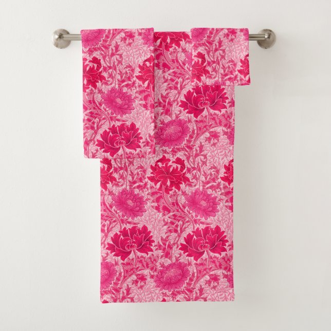 William Morris Chrysanthemums, Fuchsia Pink Bath Towel Set (Insitu)