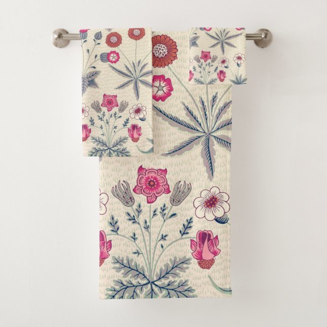 William Morris Daisy Floral Pattern Red Orange Bath Towel Set (Insitu)
