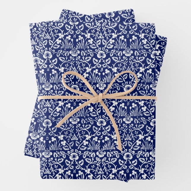 William Morris, Eyebright Wrapping Paper Sheets (In situ)