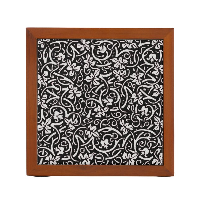 William Morris Grapevine Vine Leaf Pattern Pencil/Pen Holder (Front)