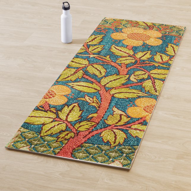 William Morris Rose Wreath: Classic Arts & Crafts  Yoga Mat (In Situ)