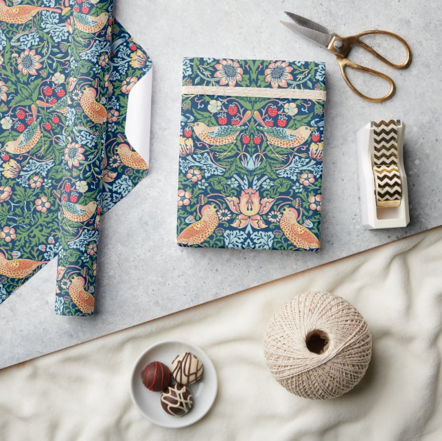 William Morris Strawberry Thief Wrapping Paper (Crafts)