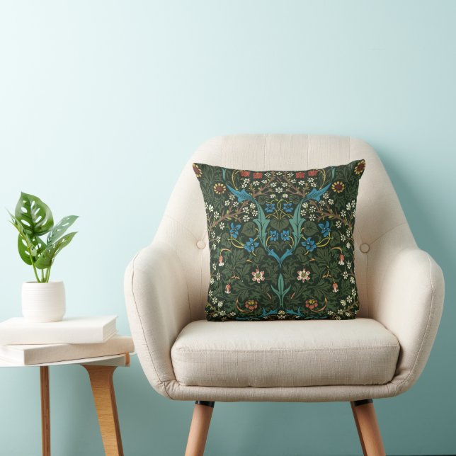 William Morris's (1834-1896) Tulip pattern. Throw Pillow (Chair)