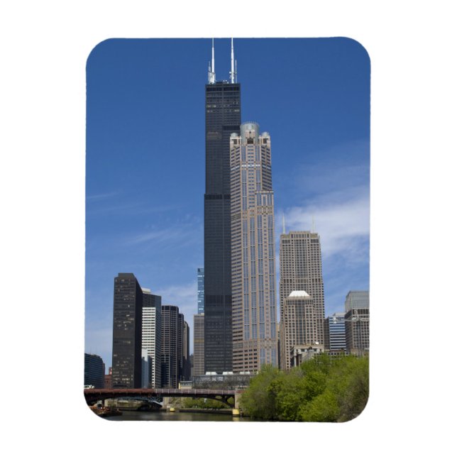 Willis Tower (previously the Sears Tower) looms Magnet (Vertical)