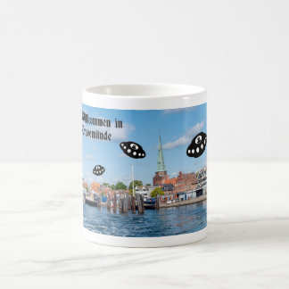 Willkommen in Travelmünde.   Extra-terrestial visi Coffee Mug