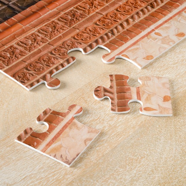 WINDOW OF GOTHIC  STYLE   PUZZLE (Side)