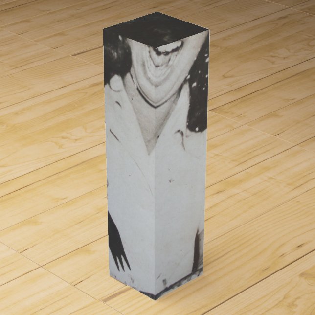 Wine box. The Ice Peak Woman Box (Front)