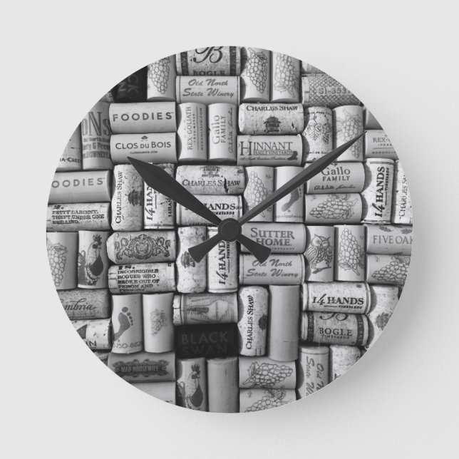 Wine cork wall clock (Front)