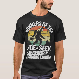 Winners Of The Hide Seek Championship 10mm T-Shirt