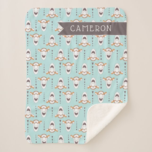 Winnie the Pooh | Tigger Triangle Pastel Pattern Sherpa Blanket (Front)