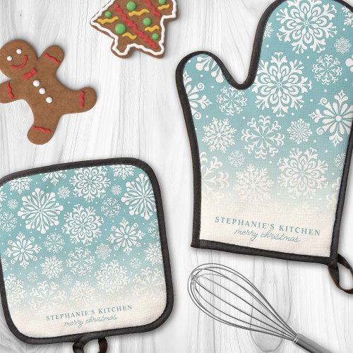 Winter Snowflakes On Blue Cute Ombre Christmas Oven Mitt &Amp;Amp; Pot Holder Set