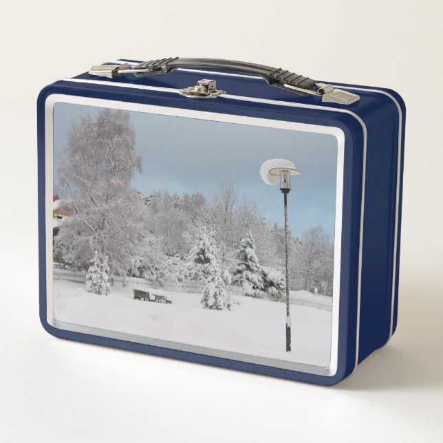 Winter wonderland metal lunch box (Front)