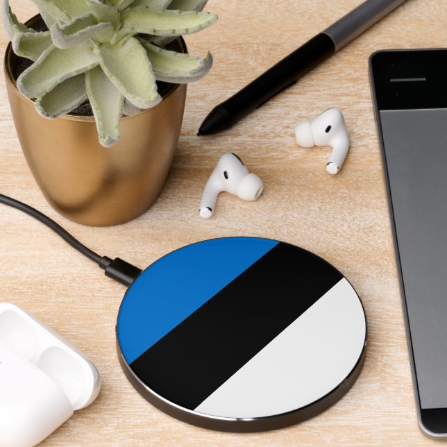 Wireless charger with flag of Estonia (Desk 2)
