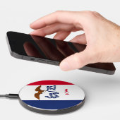 Wireless charger with flag of Iowa, U.S. (Hand)