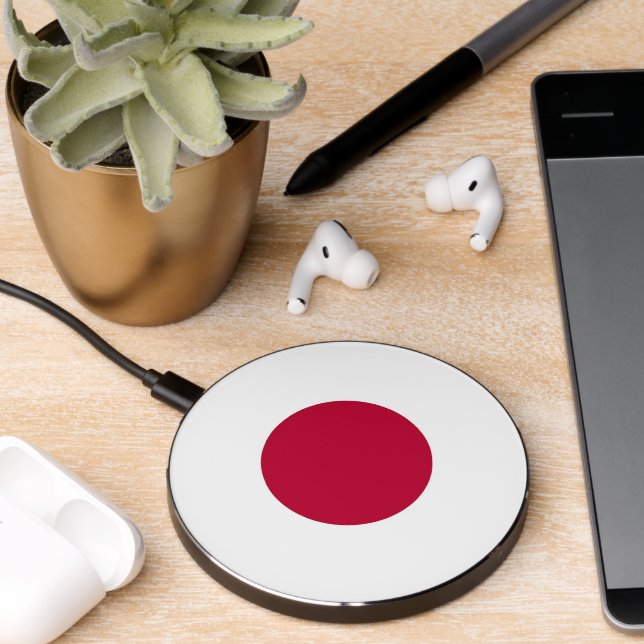 Wireless charger with flag of Japan (Desk 2)