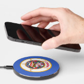 Wireless charger with flag of Minnesota, U.S. (Hand)