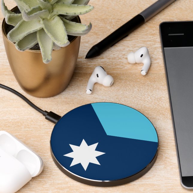 Wireless charger with flag of Minnesota, USA (Desk 2)