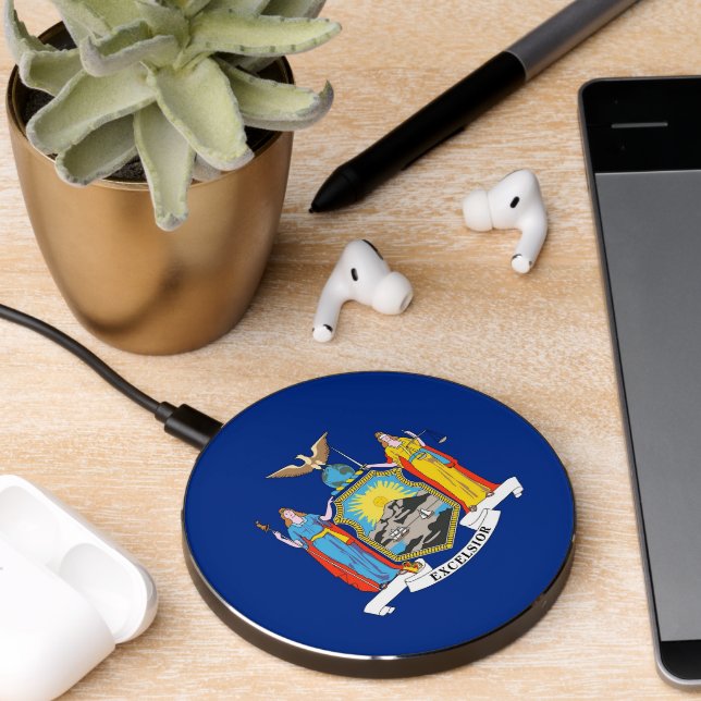 Wireless charger with flag of New York, U.S. (Desk 2)