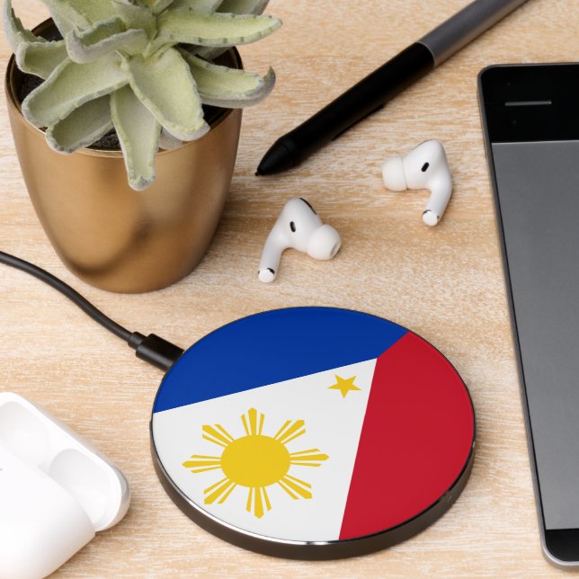 Wireless charger with flag of Philippines (Desk 2)