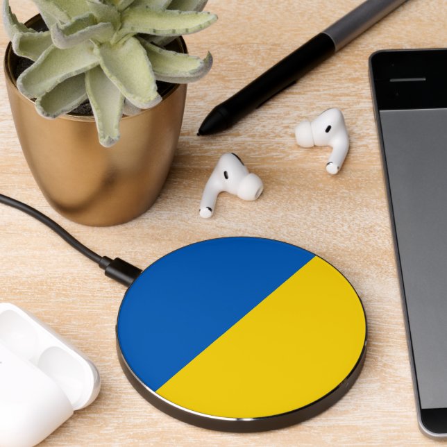 Wireless charger with flag of Ukraine (Desk 2)