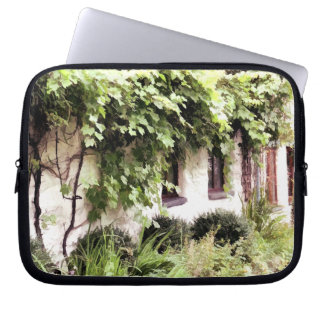 WISTERIA COTTAGE LAPTOP SLEEVE