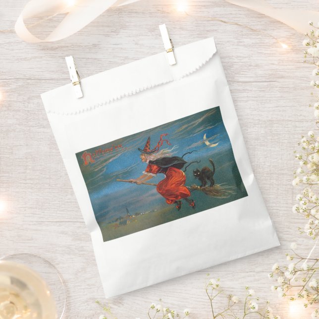 Witch Flying with Black Cat on Halloween Night  Favor Bag (Clipped)