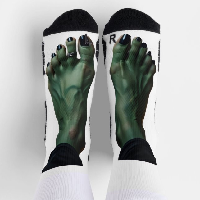 ‍♀️ Witches’ Feet Socks (Top)