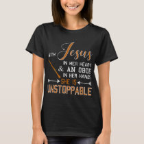 WITH JESUS IN HER HEART and AN OBOE HANDS SHE'S Un T-Shirt