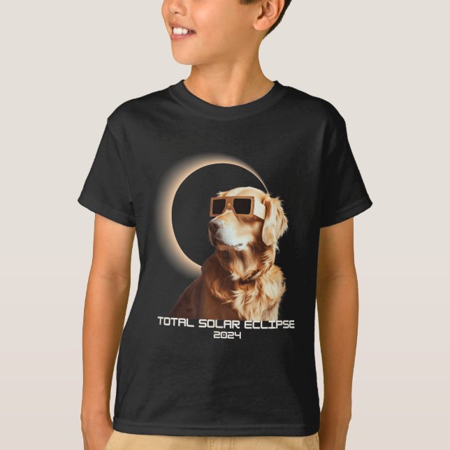 With Total Solar Eclipse Golden Retriever T-Shirt (Front)
