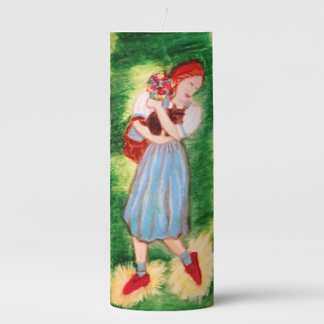 WIZARD OF OZ  DOROTHY AND HER SHOES PILLAR CANDLE (Front)
