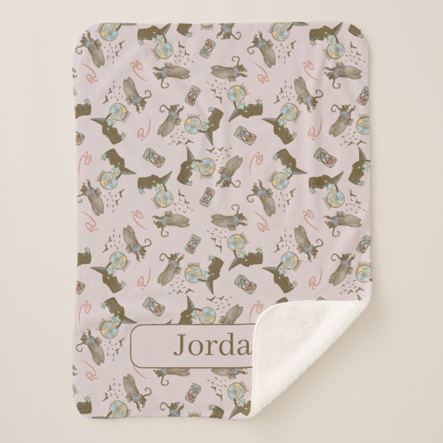 Wizard of Oz™ Wicked Witch™ Crystal Ball Pattern Sherpa Blanket (Front)