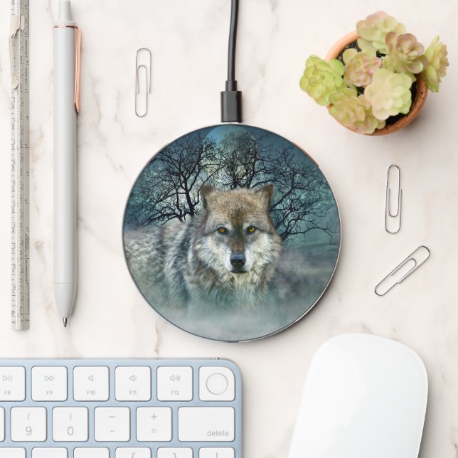 Wolf Full Moon in Fog Wireless Charger (Desk)